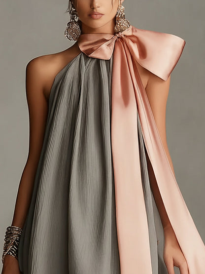 Beatrice | Mini vestido gris de satén con lazo rosa y encaje para Mujer