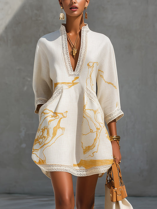 Aliénor | Vestido Mini de Encaje de Croché Marfil con Motivos Dorados y Escote en V para Mujer