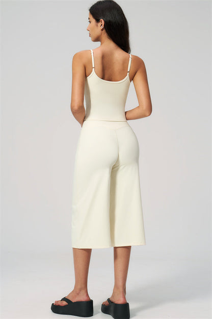 Nexus - El Conjunto de Top de Tirantes y Pantalones Cortos de Pierna Ancha para Mujer